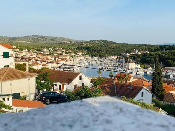 Villa Brazza Milna  Bagian luar foto